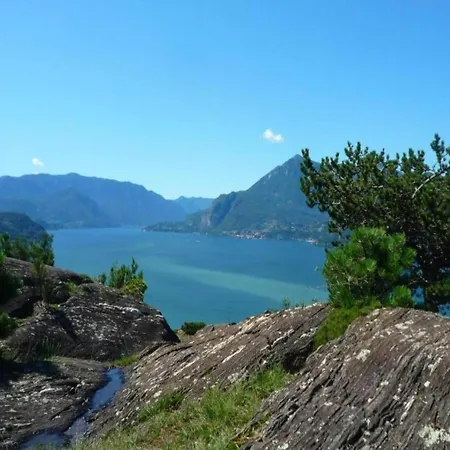 Snug In With Balcony Or Terrace Apartament *