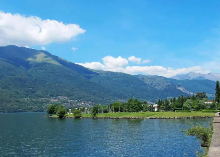 Snug In With Balcony Or Terrace Dervio