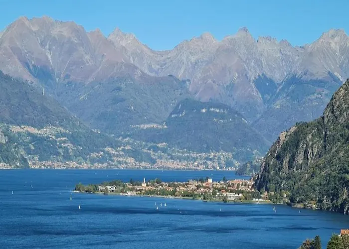 Snug In With Balcony Or Terrace Lägenhet