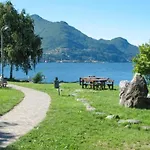 Apartman Snug In With Balcony Or Terrace