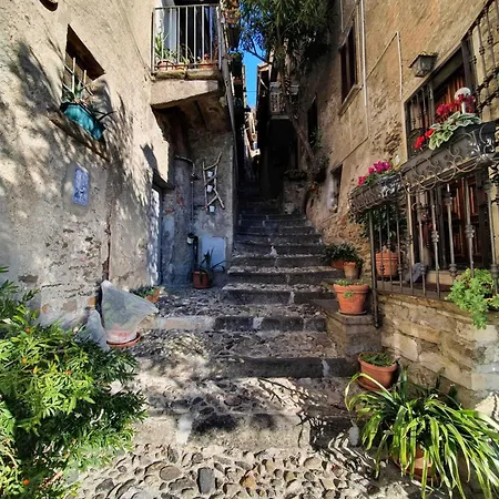 דירה Snug In With Balcony Or Terrace