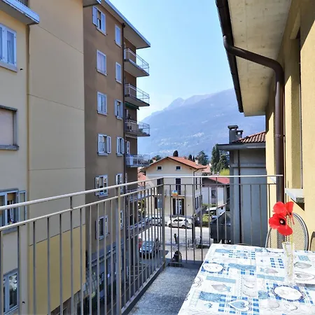 Snug In With Balcony Or Terrace Apartment Dervio