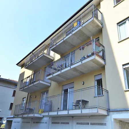 Snug In With Balcony Or Terrace Dervio