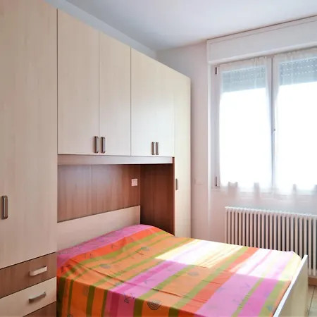 Snug In With Balcony Or Terrace *