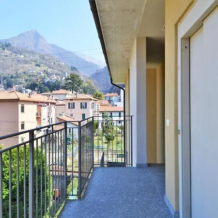 Apartment Snug In With Balcony Or Terrace *