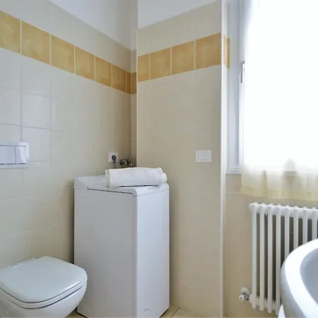 Snug In With Balcony Or Terrace Apartment Dervio